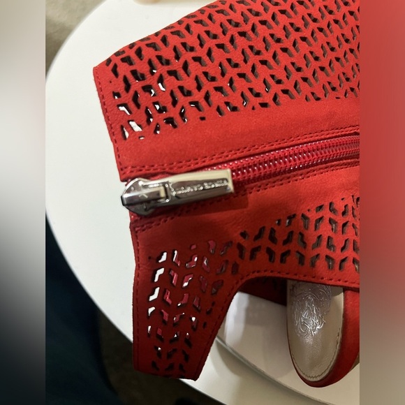 Vince Camuto Esten, Cherry Red Size 9.5M - Picture 7 of 12